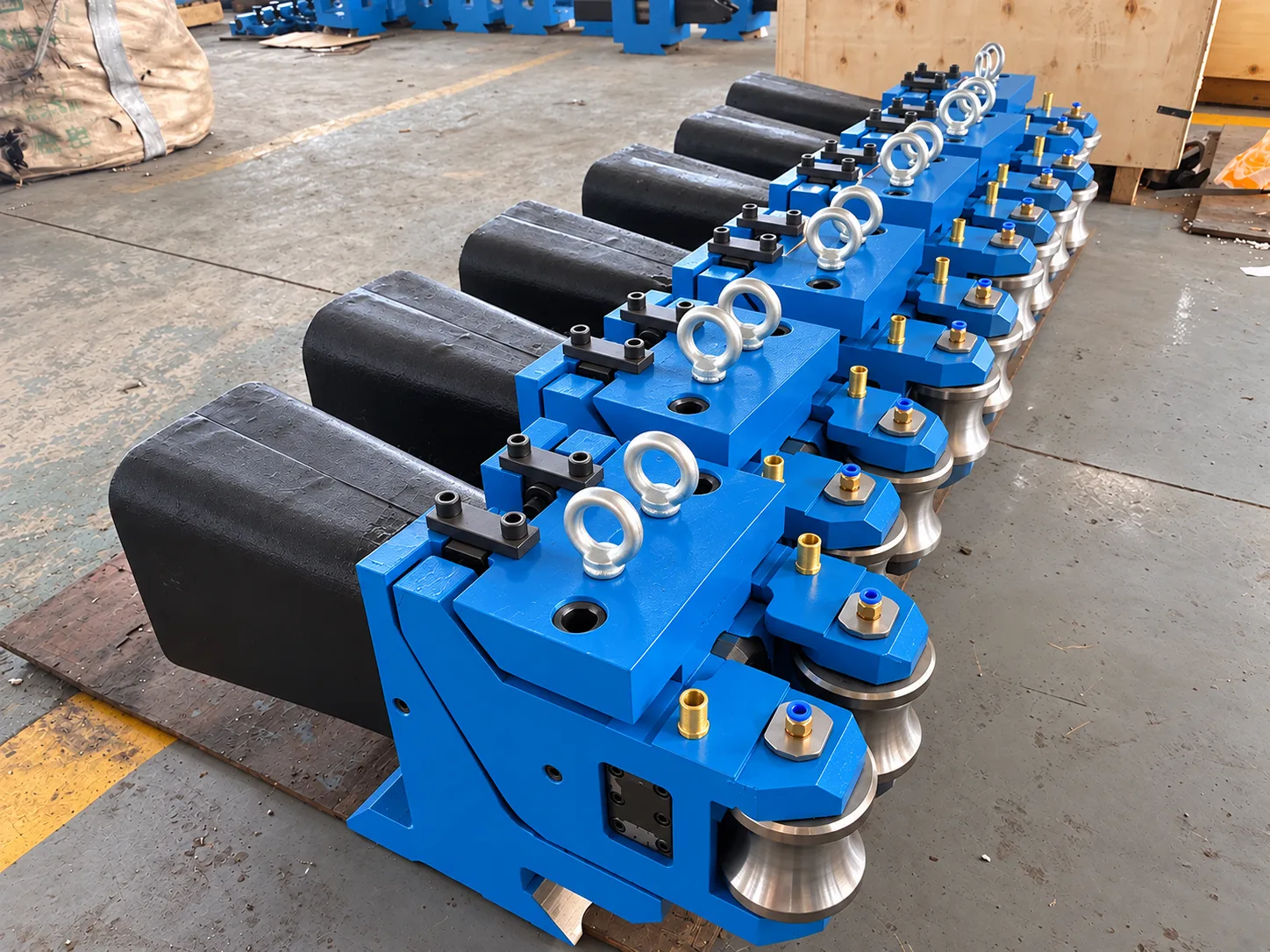 RE90AS entry roller guide assemblies
